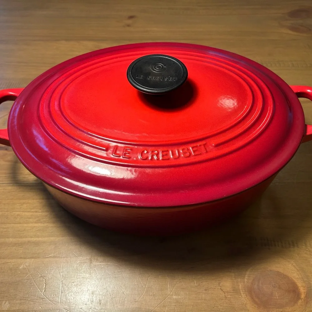 Le Creuset Signature 3.75-Quart Oval Enamel Cast Iron French/Dutch Oven